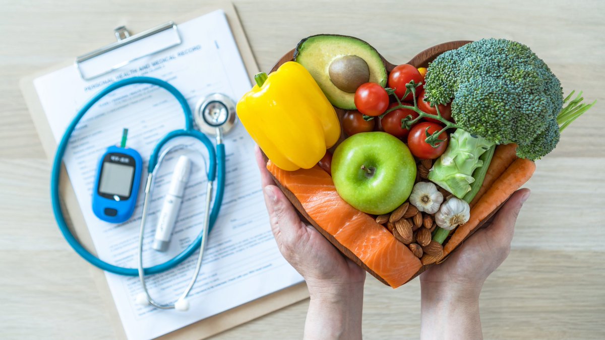AMMFEN_OFICIAL's tweet photo. En los últimos años han proliferado mitos, falsas creencias y dietas milagro que son un obstáculo para que la población adopte una alimentación saludable. Son contenidos en auge, porque el interés por la nutrición cada vez es mayor. https://t.co/NT3ul7KUzQ
#Mitosalimentos #Dietas https://t.co/KWN3kb9h4g