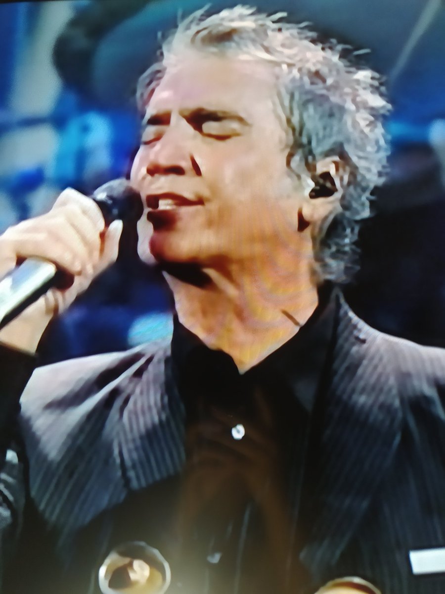 apachecoza's tweet image. Mi Alejandro Fernández 🥳🥳🥳🥳 mi ídolo me encantan todas sus canciones, realmente impecable su presentación en #VINA2023