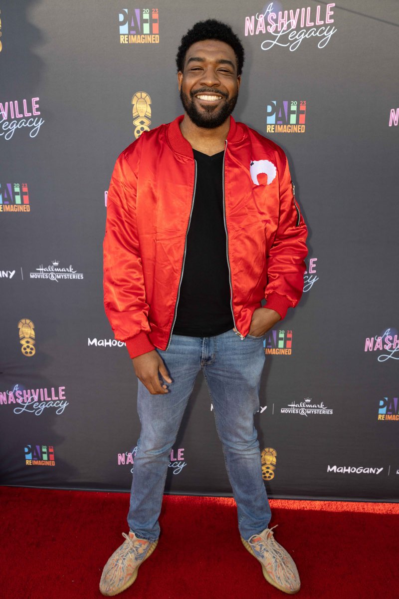 GioJohnson_'s tweet photo. I wore a jacket from @fistupafrosout, a clothing line by a black woman @Blachaz3 on the Red Carpet for the premiere of Nashville Legacy! https://t.co/OQ4UNytGXz