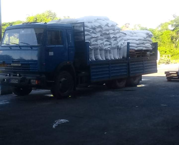 Se recuperan los atrasos en la distribución, en correspondencia con la producción, para completar las cuatro libras de azúcar de la canasta de febrero en las provincias occidentales, Las Tunas, Santiago de Cuba y Guantánamo; pendiente distribuir el 15% del plan del mes.