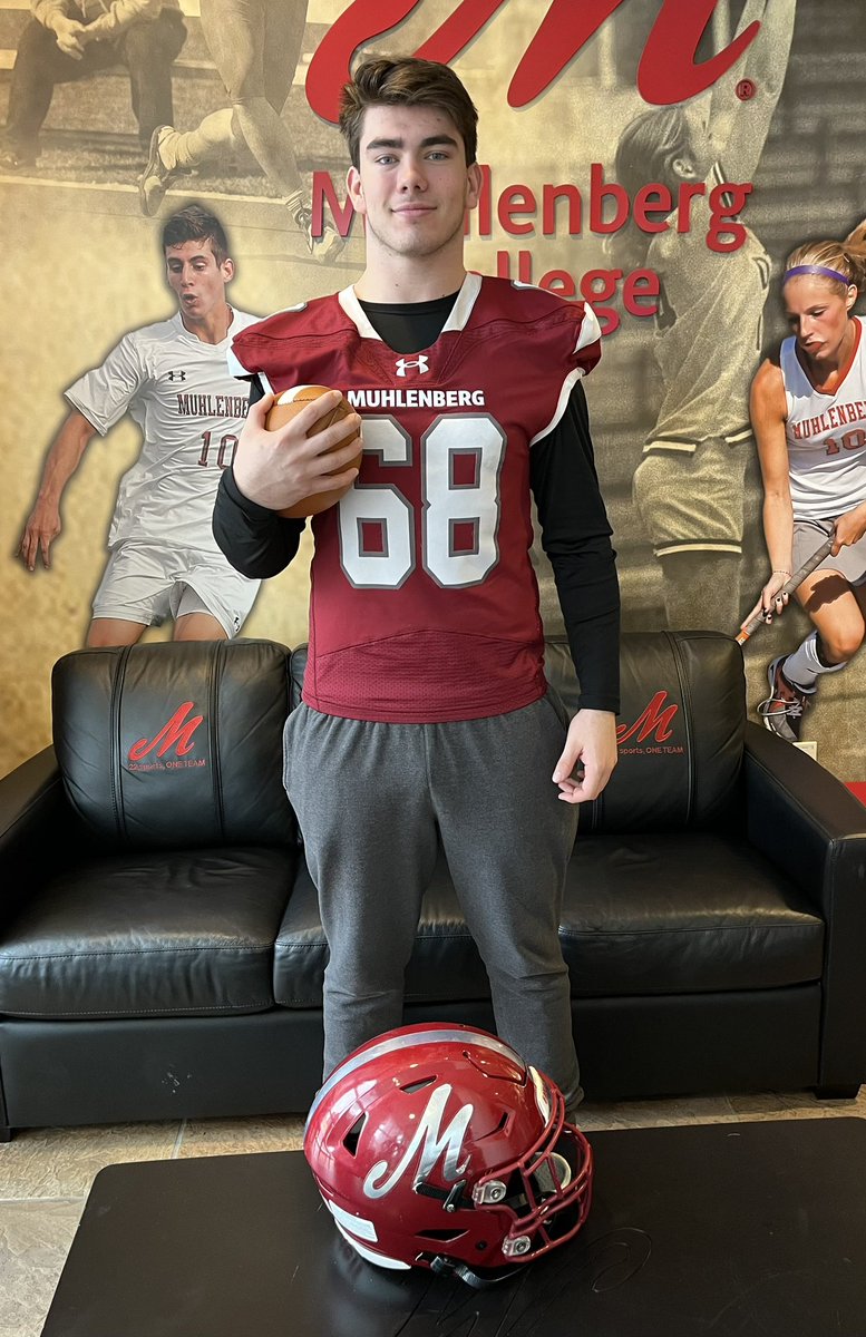 I had a great time visiting <a href="/DigInMules/">Muhlenberg Football</a> today! Thanks to <a href="/Coach_Frantz/">Greg Frantz</a> and all the other coaches for showing me around campus. 
<a href="/NorthernFootbll/">Northern Football</a> 
<a href="/mildawg37/">Bill Miller</a>