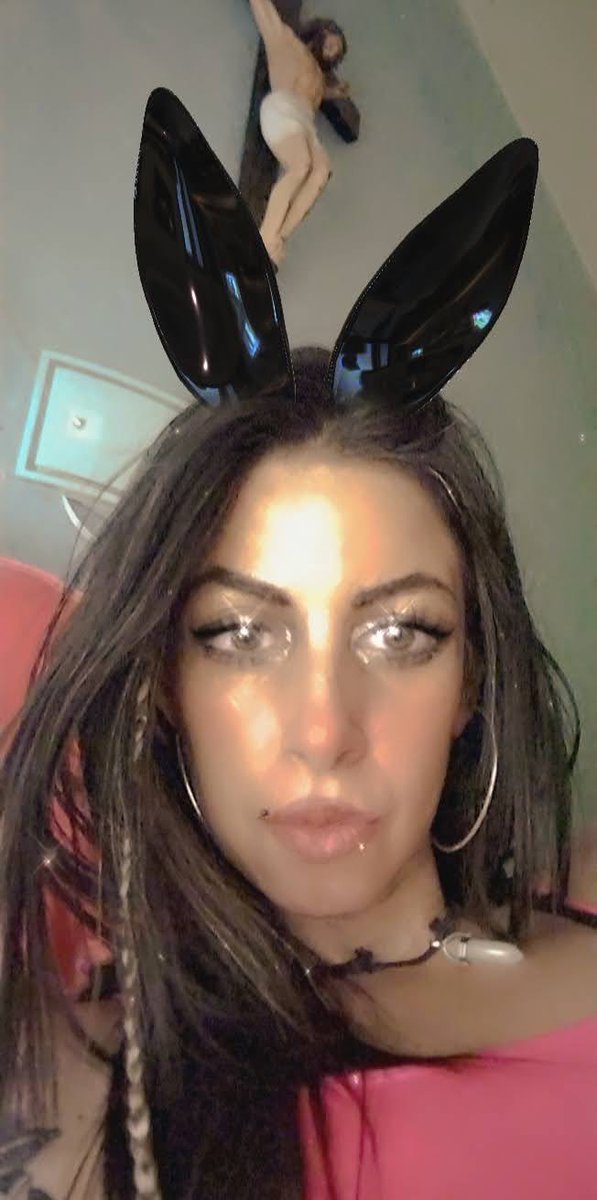 PichellVanesa's tweet photo. Hola bombones!! #activa #lamejoractitud y tengo #syperpromo 😘😘😘😘😈🥰 https://t.co/aNiur6nWYN