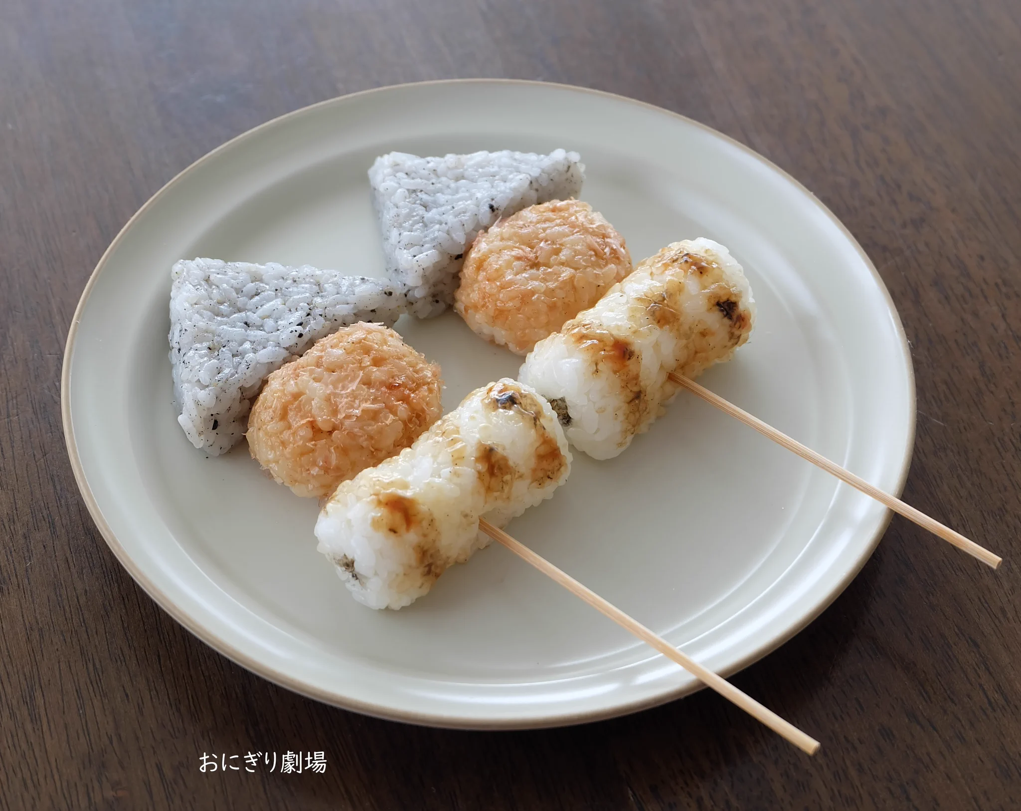 どれもクオリティが高くてすごい･･･！完成度が高すぎて食べるのを躊躇しちゃいそうな「おにぎり」が話題に！
