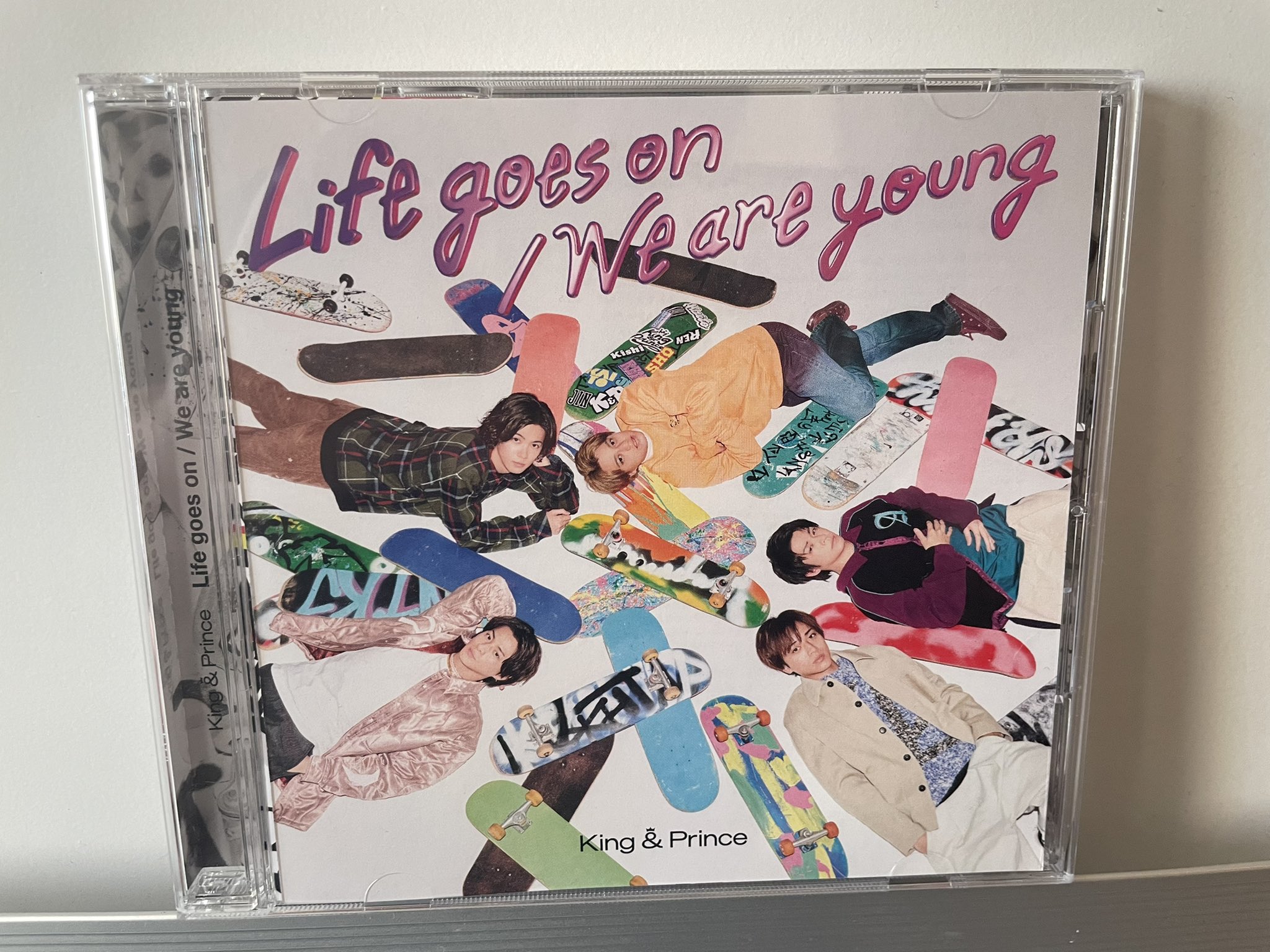 Life goes on/We are young　King & Prince 51GiQonqP-L._UF350,350_QL50_.jpg