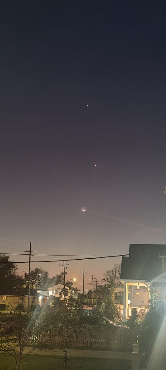 nbest's tweet photo. @drbecky_ Here is some night sky from New Orleans, LA https://t.co/LoVx6ehDKK