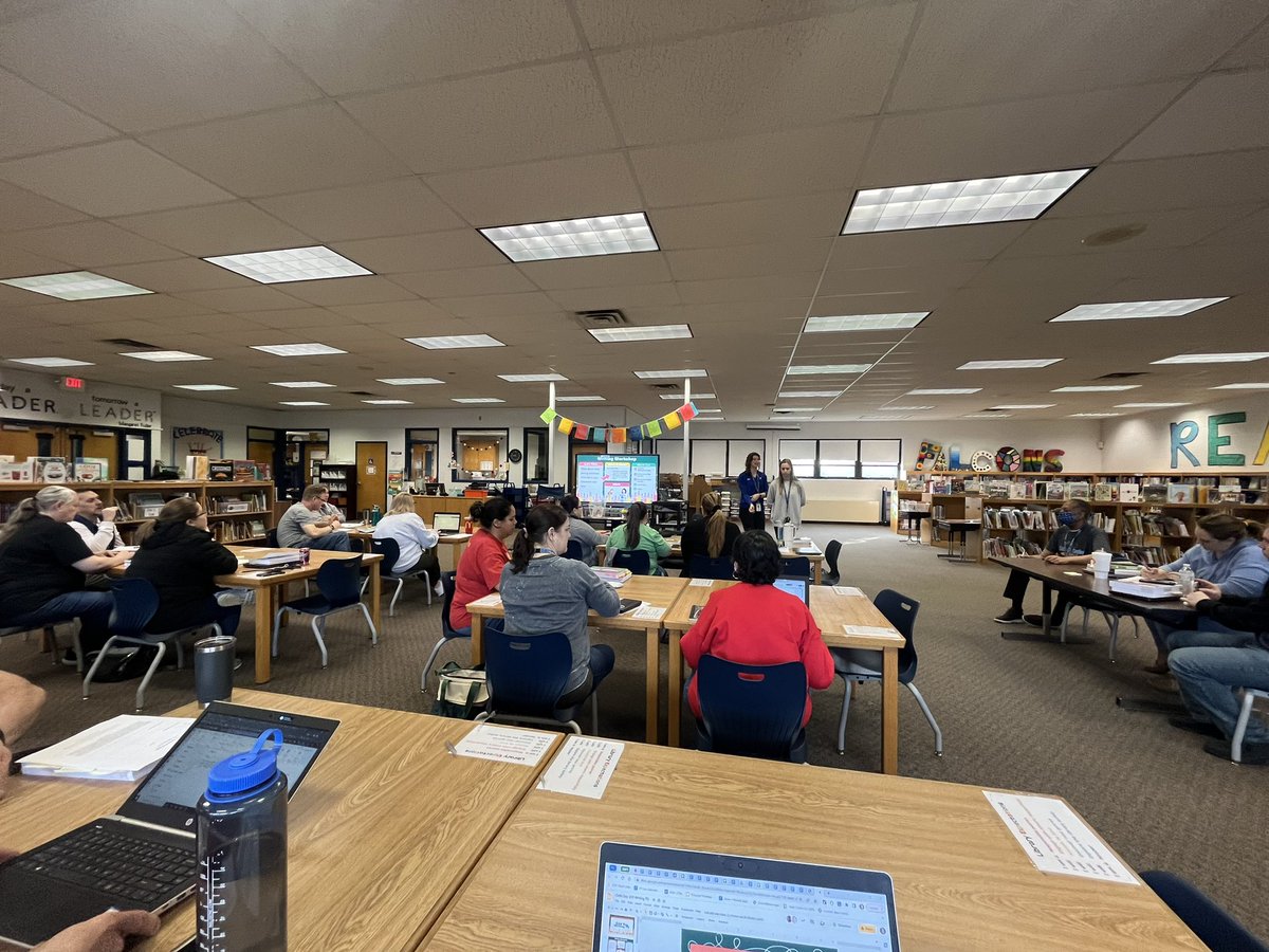 Starting off Gold Day with a fabulous writing pd and vertical planning hosted by our very own ZT staff! #writersworkshop <a href="/JSerravallo/">Jennifer Serravallo</a> #writingstrategiesbook