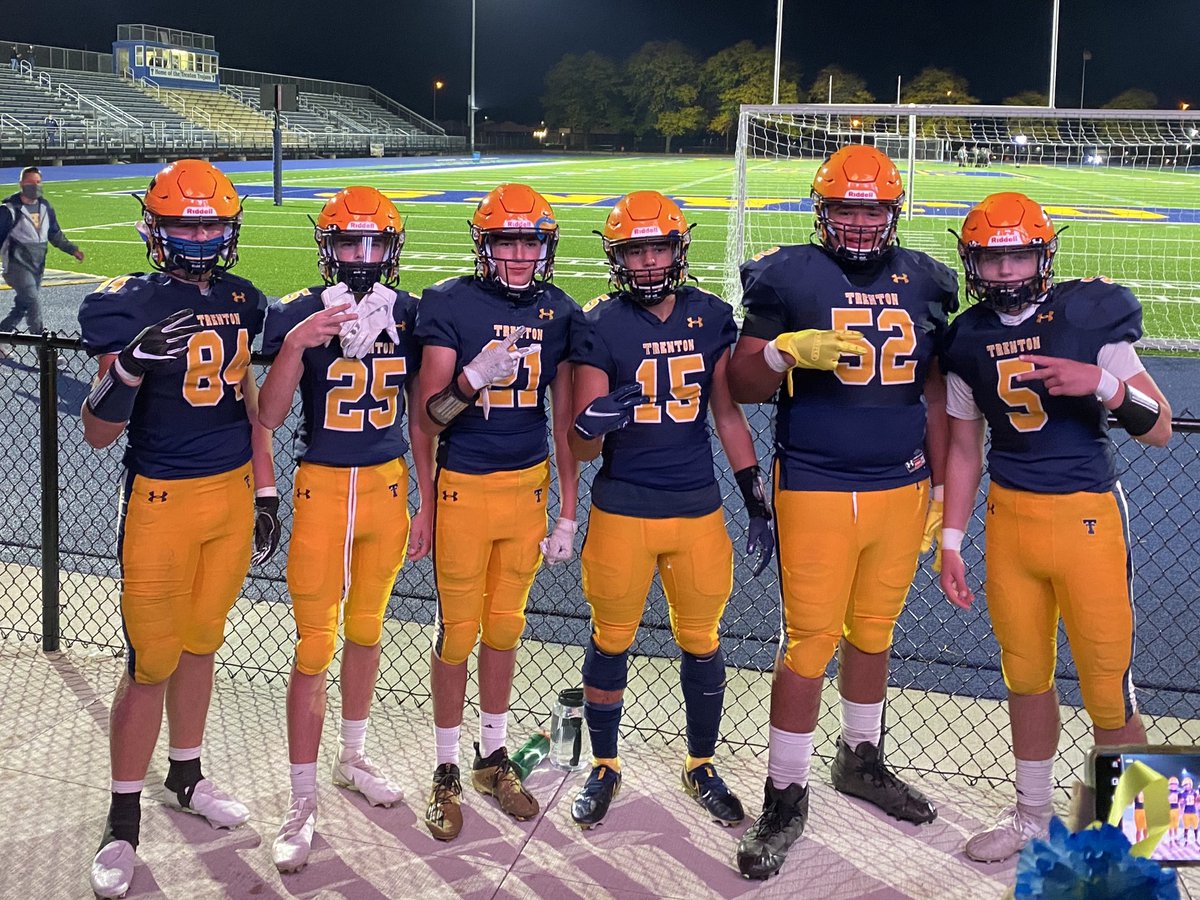 Ando126's tweet image. These dudes in 10th grade on varsity!   What a memorable ride…