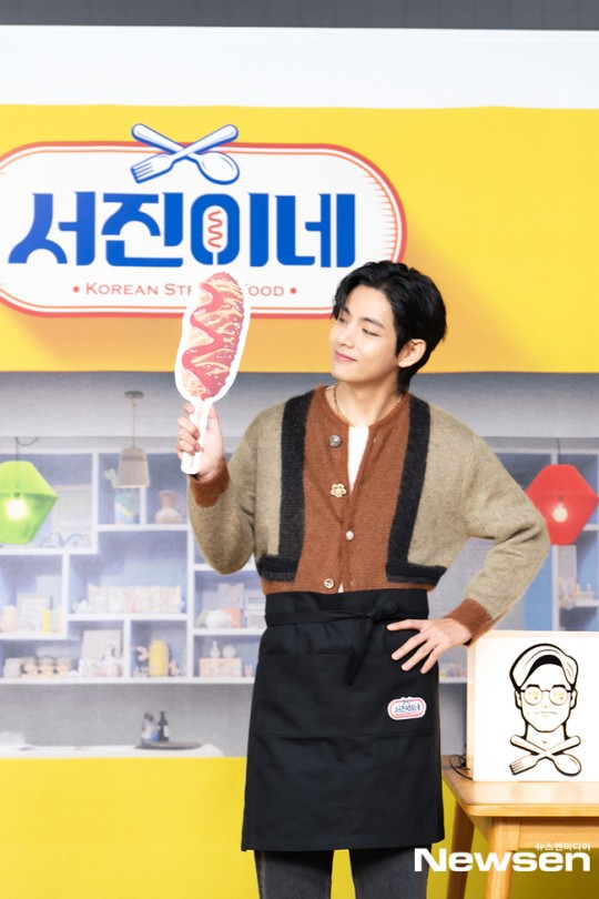 Kmedia Pictures of Intern KIM

SEOJINS PRESS CONFERENCE
GLOBAL SENSATION KIM TAEHYUNG
#TAEHYUNGonJinnysKitchen