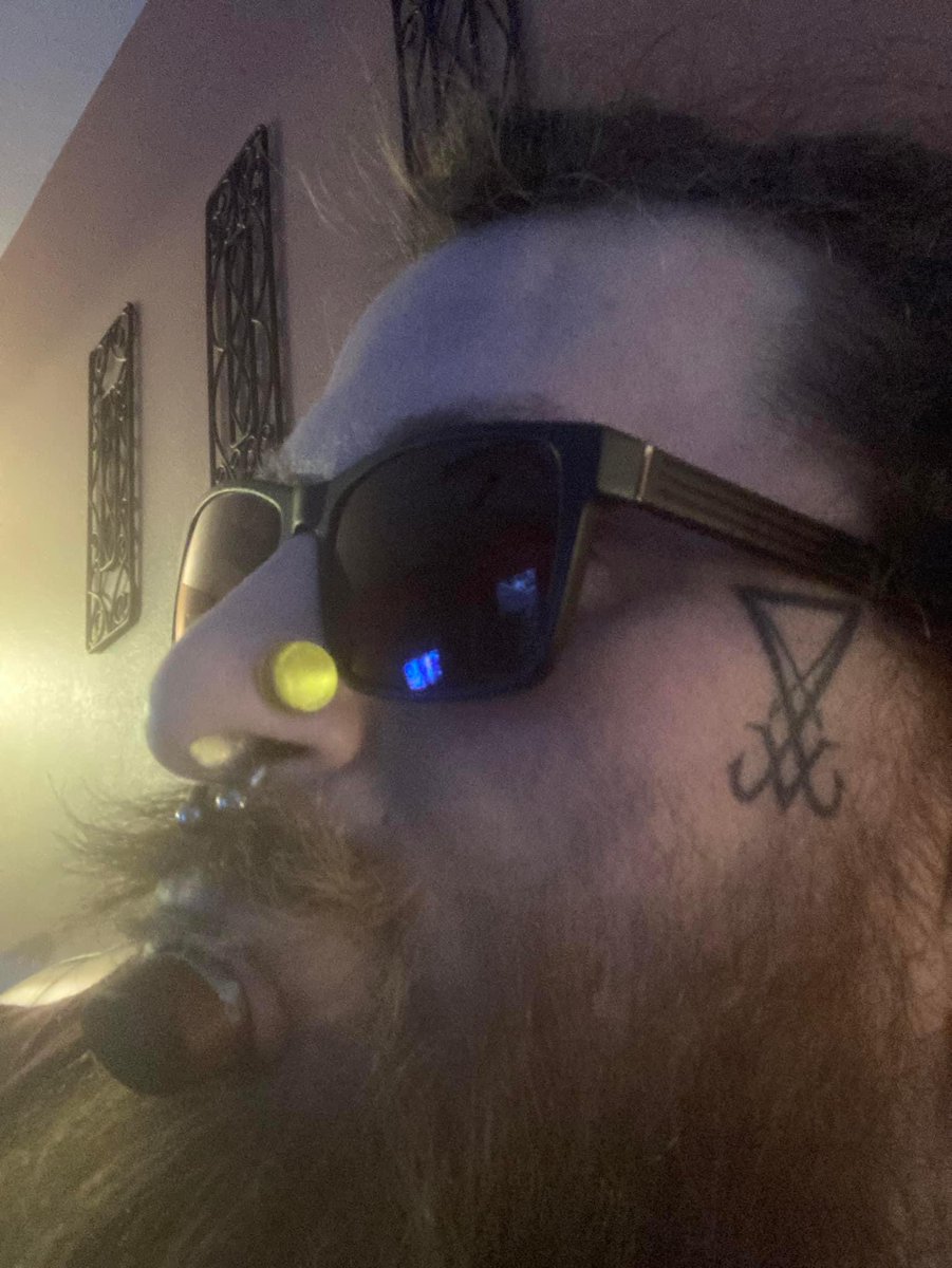 1/2” nasallang green.
1/2” septum.
ring.
1.5” lip