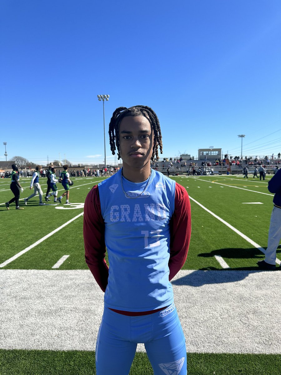 2024 6’1 175 lb WR Lancaster HS @QuentrellF really showed off his talent this past weekend and put up 3 TDs 9 catches and 0 drops. @BHoward_11 @Jason_Howell @MikeRoach247 @RivalsNick @CKennedy247 @drobalwayzopen @CMannyd1