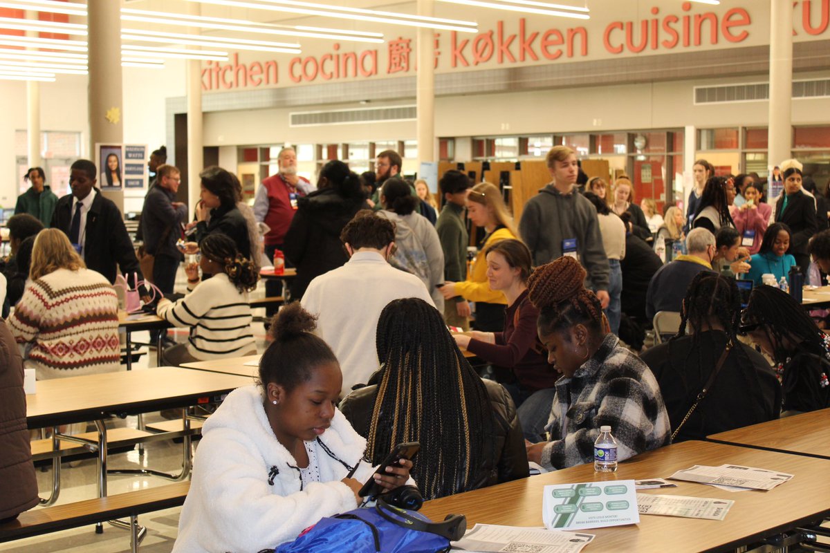 The HTHS SGA was proud to have 3 students represent Harford Tech at the MASC Legislative Session on February 11th. Students enjoyed workshops and learned about SMOB applicants!