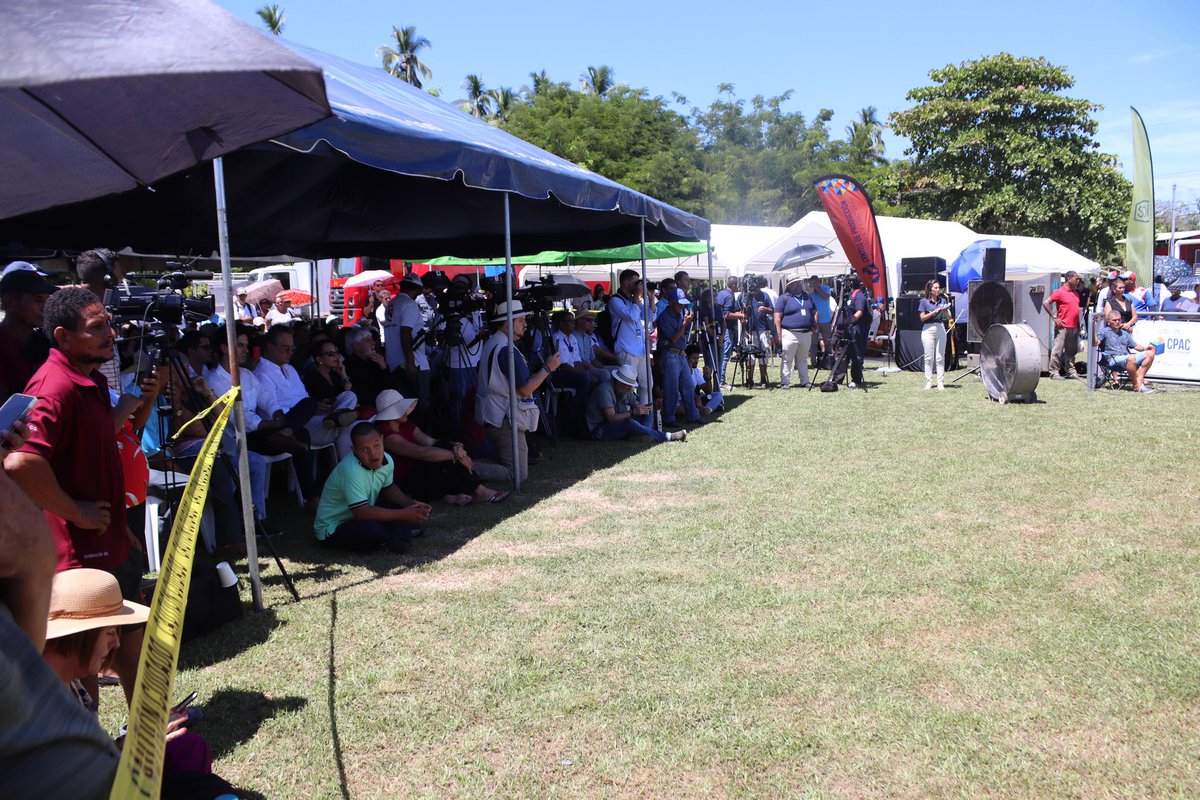 mario_arce1's tweet photo. Esta mañana estuvimos presentes del Consejo de Gobierno ampliado en la Zona Brunca. En Incofer estamos analizando las diferentes oportunidades que presenta la región, tanto para un eventual retorno de las operaciones ferroviarias
1/2 https://t.co/SS23pZBLwK