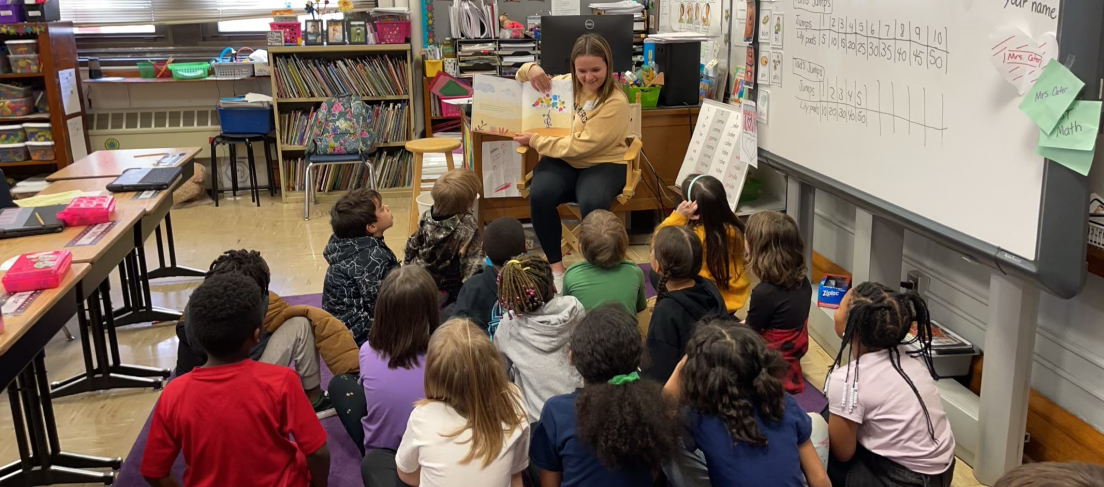 <a href="/Heart_HASA/">HeartHASA</a> member Evan Hall of <a href="/Go_Mustangs/">Mount Mercy Mustangs</a> and several Mustangs visited Arthur Elementary in Cedar Rapids and read books to the students, as well as played games in the gym for Heart Day of Caring!

Great work Mustangs!