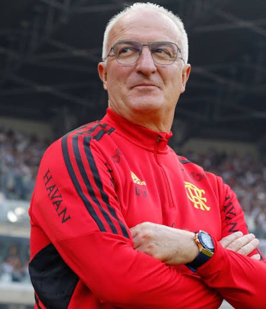 OficialSala12's tweet photo. A diretoria do Flamengo deveria pedir perdão para esse homem. https://t.co/XFPFZcXmPu