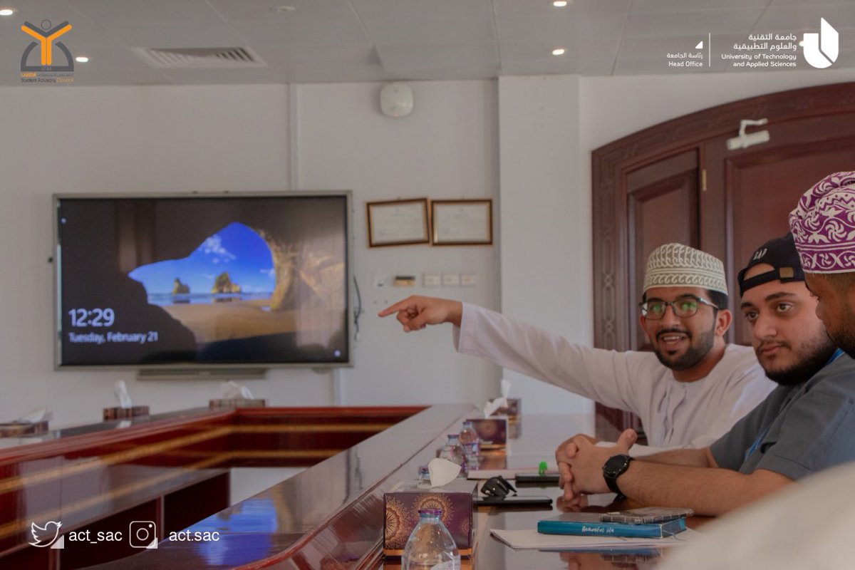 ACT_SAC's tweet photo. جانب من اجتماع #أعضـاء المجلس الاستشـاري الطلابـي مع مجـلس إدارة الكليـة لمناقشـة جميـع الجوانـب الاكاديميـة والخدميـة والانشطـة💫.
@ACT_SAC 
@UTAS_AlMussanah https://t.co/4CcaQLSMtA