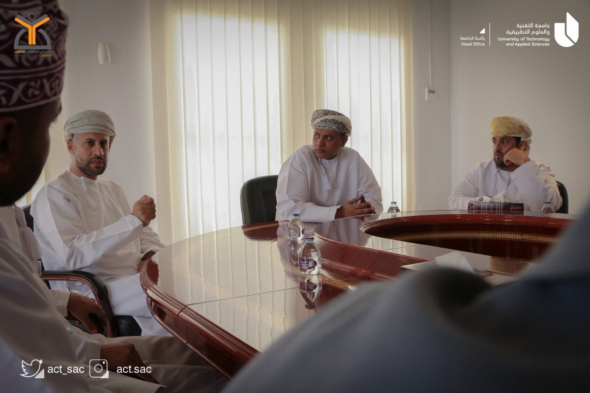 ACT_SAC's tweet photo. جانب من اجتماع #أعضـاء المجلس الاستشـاري الطلابـي مع مجـلس إدارة الكليـة لمناقشـة جميـع الجوانـب الاكاديميـة والخدميـة والانشطـة💫.
@ACT_SAC 
@UTAS_AlMussanah https://t.co/4CcaQLSMtA