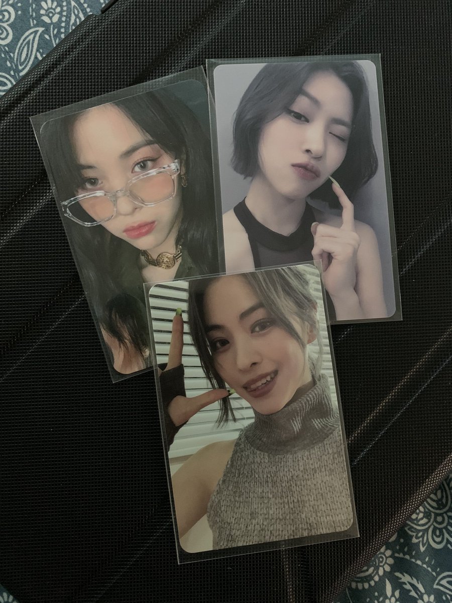 wts lfb ph only 

itzy ryujin official pc

-P1,600 (sold as set only)
- onhand &amp; in good condi
- payo/2 days
- mod: gcash
- mop:ggx &amp; sco

dm/reply to claim

t. wts shin ryujin cheshire checkmate soundwave pob lucky draw pc ph