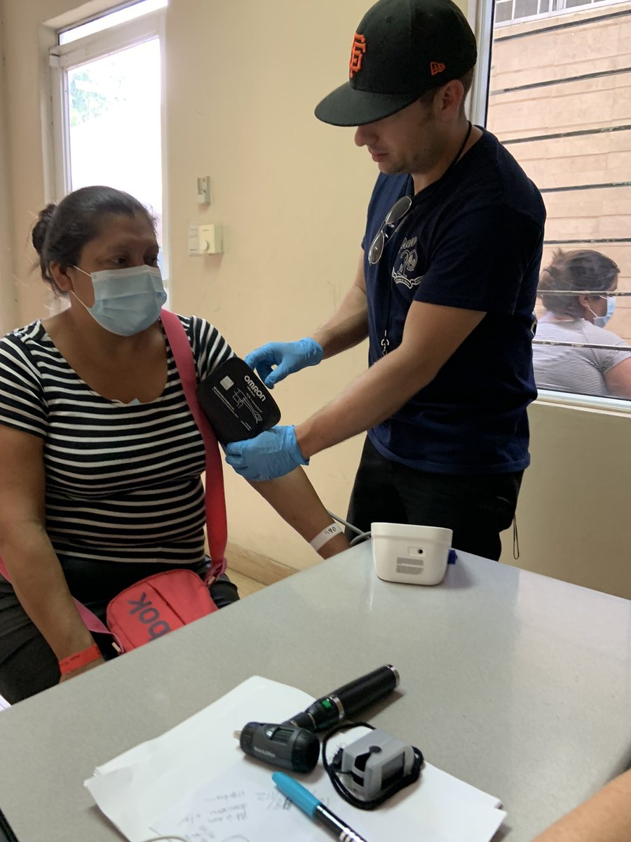 TCKFoundation's tweet photo. Resident @SFGiants fan, @SFFDPIO EMT and all-around stand-up guy John Hernandez taking care of business during #ElSalvador #medicalmission 👍🏼 https://t.co/TVkIUTrEg6
