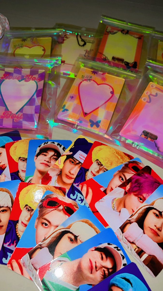 mau bagi bagi freebies cahol, pc, pstrip buat tds 2 day 1 &amp; day 3~
#TDS2inJAKARTA #THEDREAMSHOW2_in_JKT