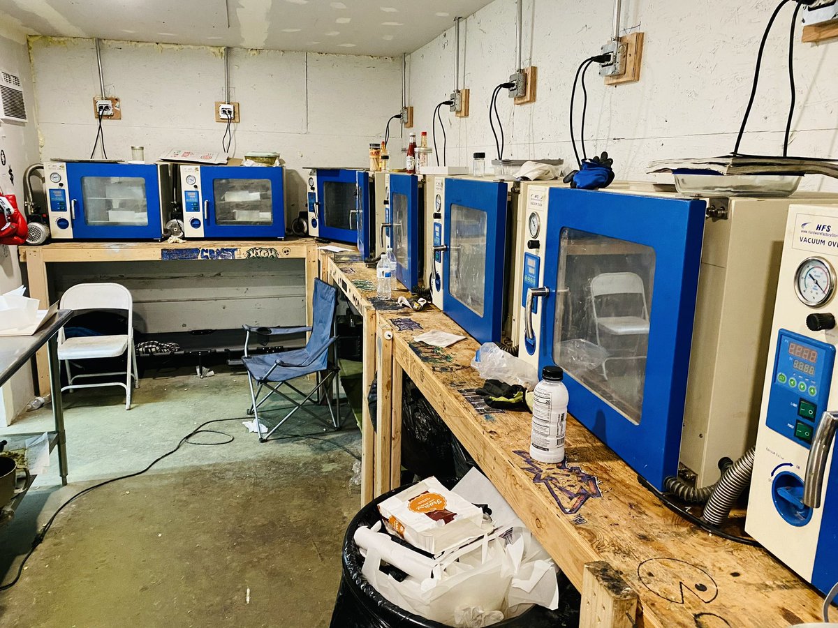 LAPDCARRANZA's tweet photo. Lets not wait until it kills or injures community members.  Your #GND Lab Squad located and dismantled a fully operational illicit Lab.  Don't wait until it makes headlines. If you see something. Say something! #LAPD @LACrimeStopper1 @WeTipinc https://t.co/GQRIlKPpXi