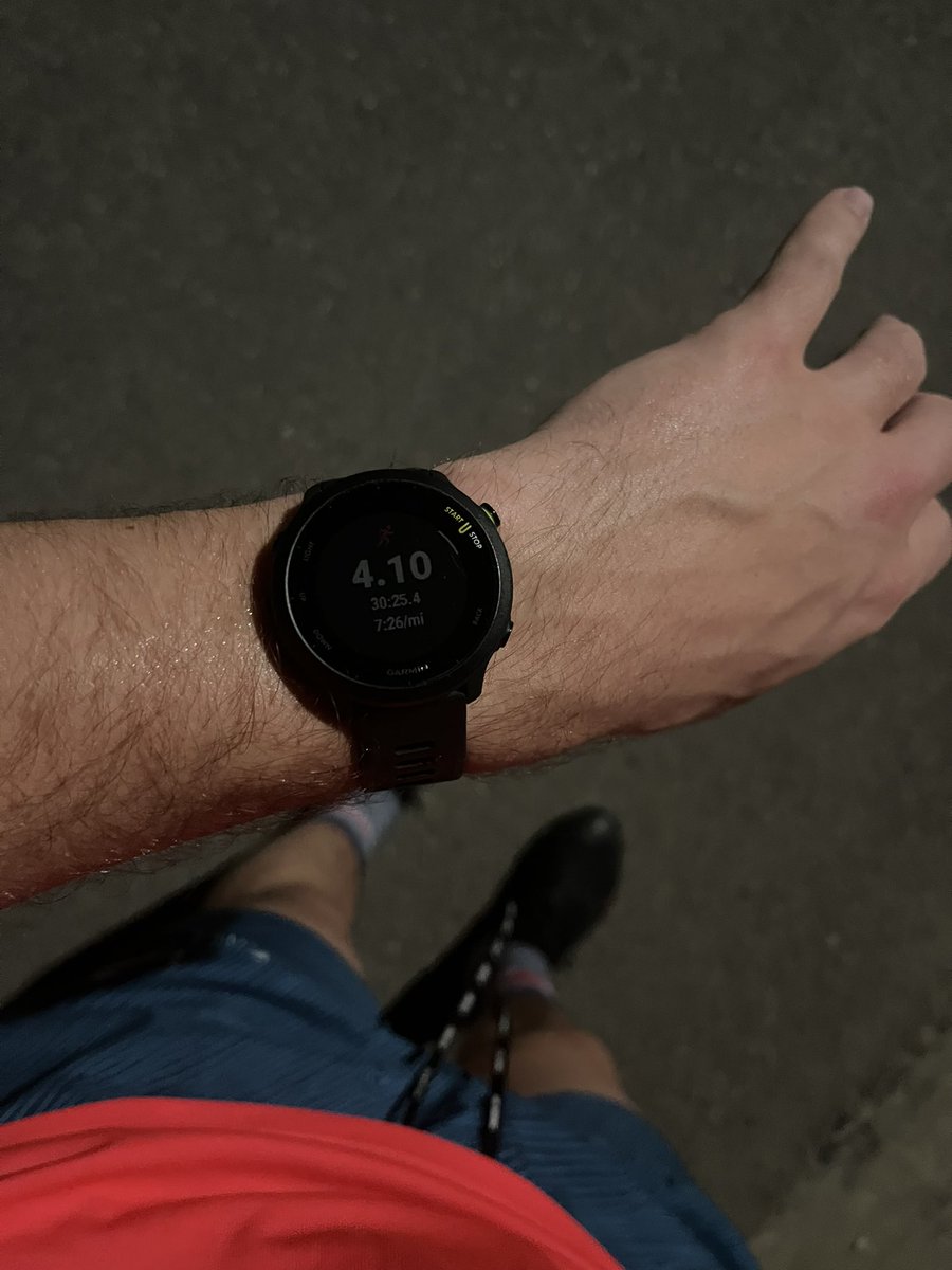 logan_sackley's tweet photo. Pound pavement. 4 miles hard. Training is calm building up to the storm 😎 😰#running #marathon #run #Go26 https://t.co/zADfPVx6hf