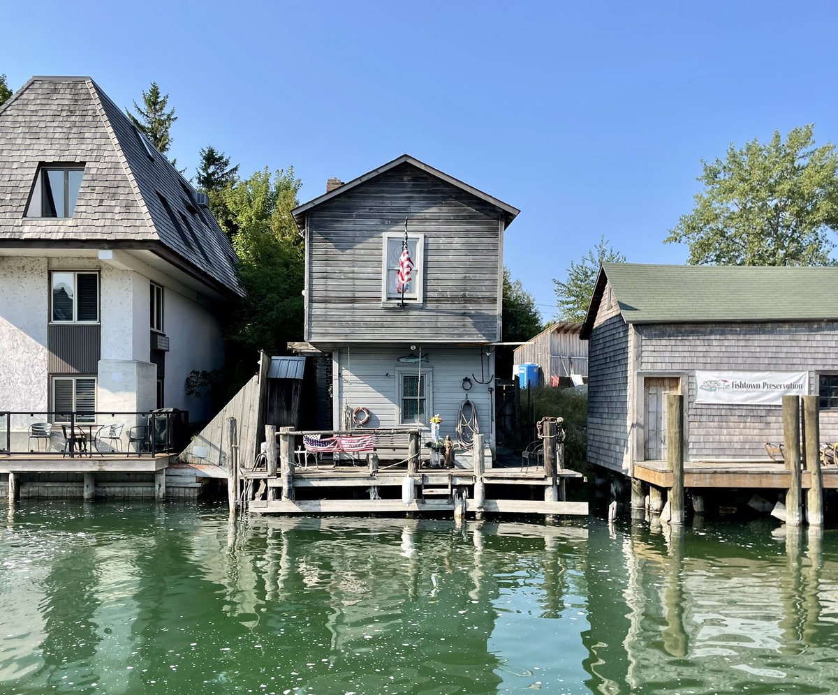 Midwest Modern tweet media