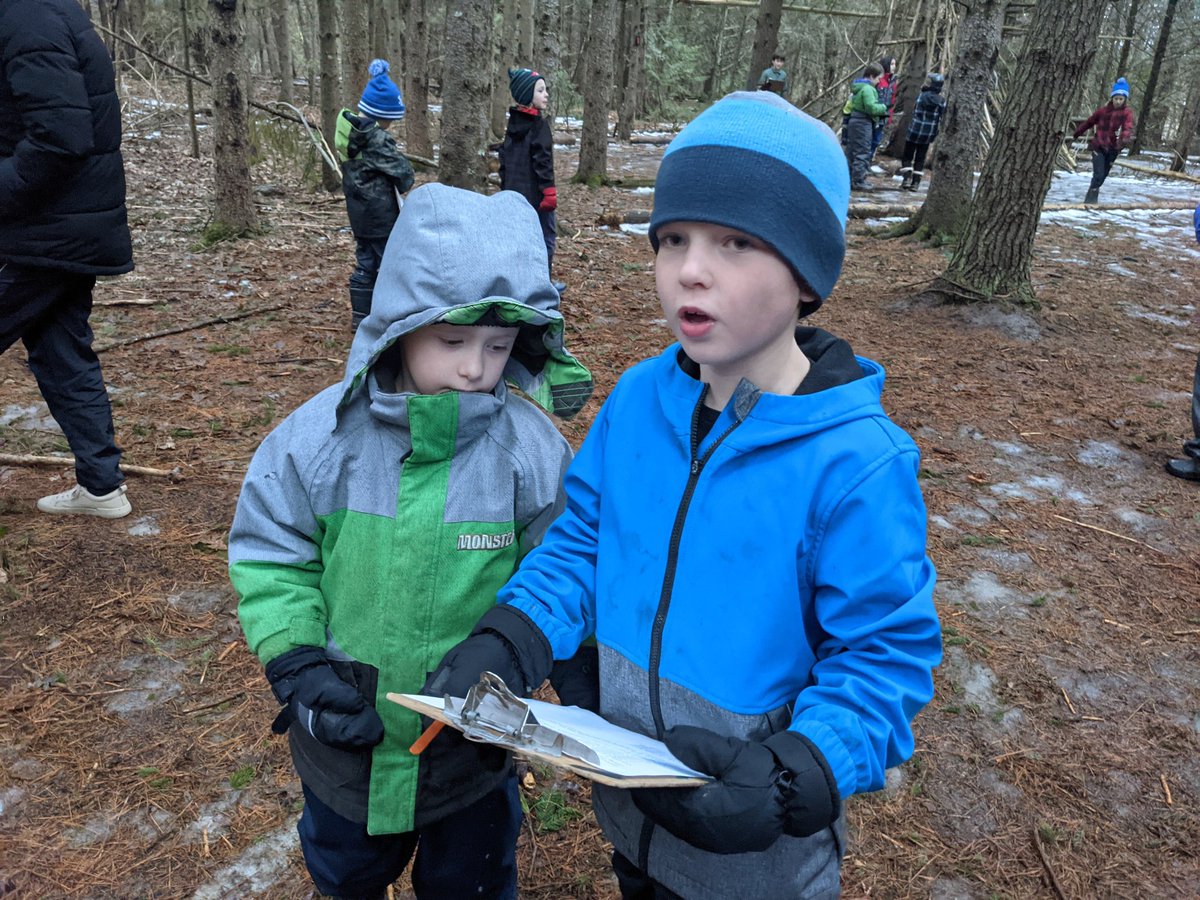 HPE_Adventure's tweet photo. Collaborative learning with multigrade classrooms outside! Students followed codes and created maps for each other with hands-on experiences during one of their cardinal directions lessons.
#multigrade #outdoored #handsonlearning #experentiallearning #collaboration #leadership https://t.co/wqhkUFBwim
