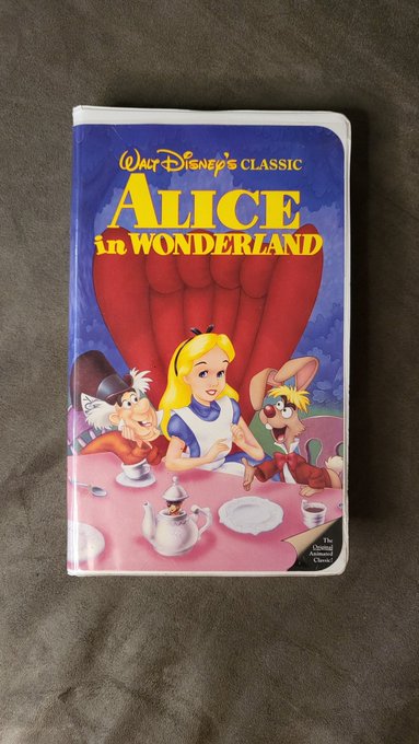 Disney vintage Black Diamond VHS available!  ✨️🧚&zwj;♂️🐇🗡✨️ https://t.co/9TNbSc47dh  #Disney #vhs #vintage<a href="/tag/disney"class="tags"><span>#disney</span></a><a href="/tag/vintage"class="tags"><span>#vintage</span></a><a href="/tag/vhs"class="tags"><span>#vhs</span></a><a href="/tag/ebay"class="tags"><span>#ebay</span></a><a href="/tag/selling"class="tags"><span>#selling</span></a>