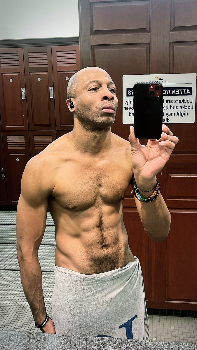 #transformationtuesday 
#toweltuesday #FitnessMotivation #FitnessGoals 
Elevate, Levitate, and Level Up, Your Mind, Body and Soul!