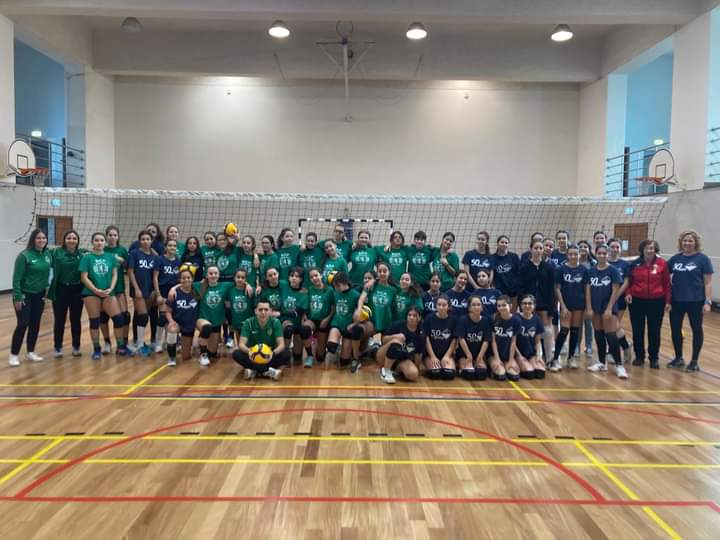 VolFemininoSCP's tweet photo. muita vontade de evoluir e aprender cada vez mais!! Este fim de semana convidamos a equipa de Infantis do Sporting para um jogo de treino na nossa casa!!
Foi muito divertido e aprendemos muito!!"
#SportingCP
#voleibolformfemscp
#Infantis
#jogosdetreino https://t.co/q6RiYcAUrL