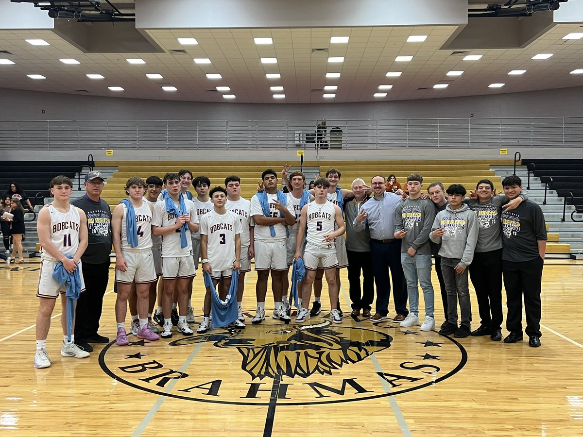 SkidmoreHoops's tweet photo. 2A Region 4 Bi-District Final Score 🏀

S-T 71
La Villa 56

Jr. Cole Rivers 21 pts
Jr. Bennett Martinez 18 pts
So. Alexander Gonzalez 11 pts

Overall: 26-6
District: 9-3

#BFND
#DEFENSE

@hoopinsider @Tabchoops @STBA_TX  @CallerSports @Caller_Len @reycastillo361 @LarissaLiska https://t.co/RBMVgPF3Ut