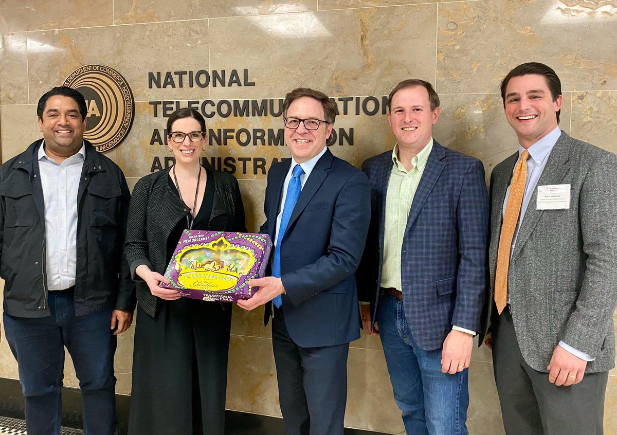 <a href="/SecRaimondo/">Secretary Gina Raimondo</a> <a href="/LouisianaGov/">Gov. John Bel Edwards</a> Happy Mardi Gras from across the Commerce Department. Thanks to <a href="/VeneethI/">Veneeth Iyengar</a> and the LA broadband team for helping us celebrate!