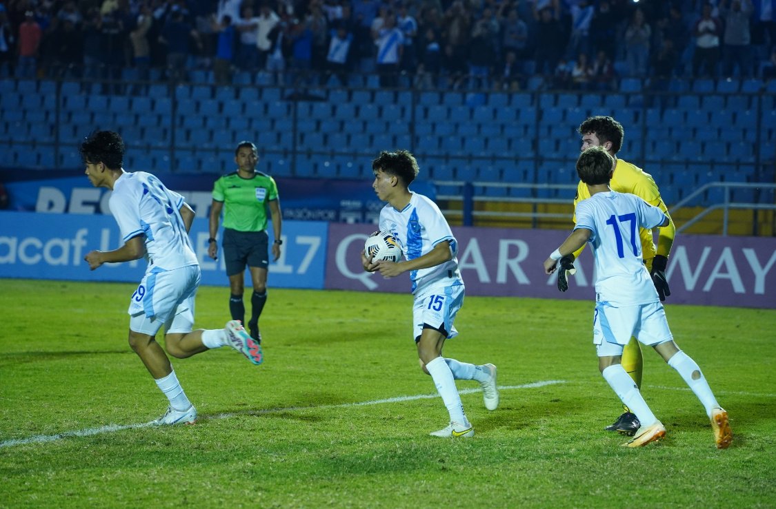escenario100's tweet image. ⏱️ FINAL PARTIDO 
Guatemala se despide del Premundial Sub 17 y Estados Unidos clasifica a #Perú2023 

🇬🇹Guatemala (3) 🆚 (5) USA🇺🇸
🏟️Doroteo Guamuch Flores