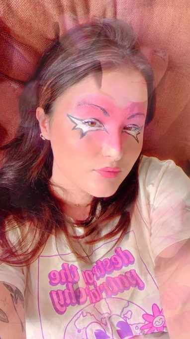 Playing around with some drag inspired makeup to prep for the weekend 