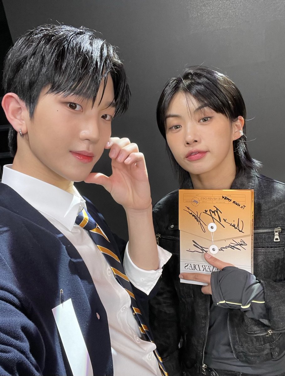 오늘 촬영 너무 재밌었어요!!🤣
땡스, 아이키 선배님, 네이버 나우 
너무 감사하고 사랑합니닷🔥❤️‍🔥❤️‍🔥