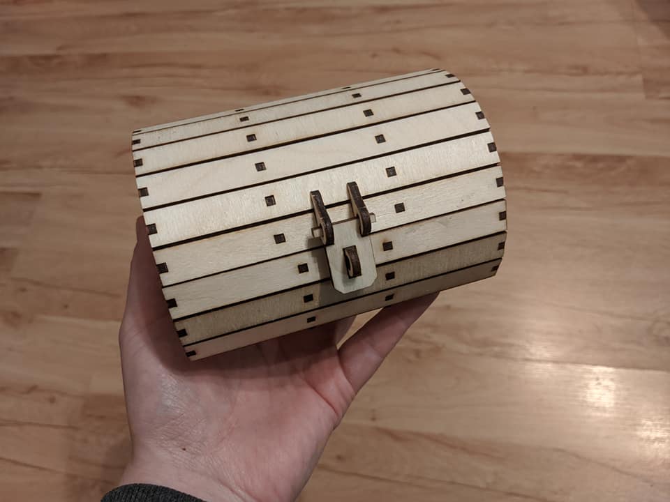 SculpfunTech's tweet photo. One more project from 3axis - barrel box by Karolina Kuki
S9, plywood 3mm, 600 mm/min, 85%, 6 passes
Link to file: https://t.co/cAMl65292P
#plywood #barrel #box ##sculpfunS9 #lasercutting #sculpfunDIY #handmade https://t.co/aeHcw9WVuW