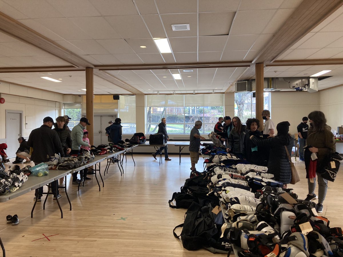 Our annual swap meet will be on Sunday, March 5,
10am-12pm at the Silver Harbour Senior Centre

If you have gear to sell, you can drop it off with us at 
Harry Jerome Arena, 
underneath the East score clock

Wed, February 22, 6-7pm
Mon, February 27, 6-7pm
Thurs, March 2, 7:30-9pm