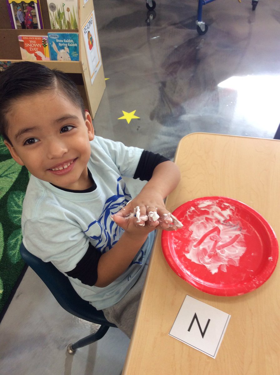HandleyCTEClass's tweet image. Writing letters in shaving cream is FUN!
