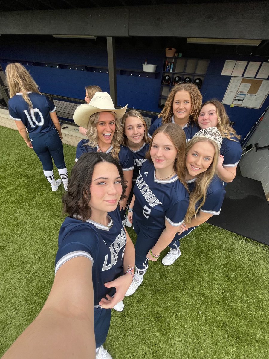 Sophomore Season(ing) - A little salty. A little sweet. And a whole lot of SPICE 🌶! <a href="/Lakeway_SB/">Lakeway Christian Softball</a> @Los_Stuff <a href="/LegacyLegendsS1/">Legacy & Legends Softball</a> <a href="/IHartFastpitch/">I❤️Fastpitch</a> <a href="/BrenttEads/">Brentt Eads</a> <a href="/SoftballDown/">Down South Softball</a> <a href="/CoastRecruits/">Coast 2 Coast Recruits</a>