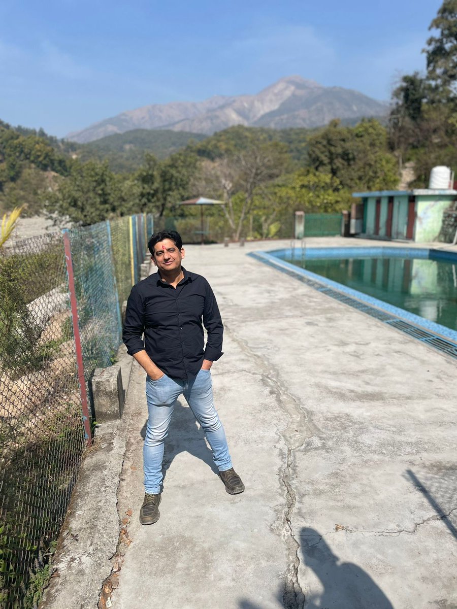 Sports_Kuldeep's tweet photo. आलोचना में छिपा हुआ सत्य और प्रशंसा में छिपा झूठ,
यदि इंसान समय पर समझ जाए तो......
आधी समस्याओं का समाधान अपनेआप हो जाए....
💐💐सुप्रभात💐💐 #wednesdaythought #WednesdayMotivation #Wednesdayvibe #wednesdayfeel https://t.co/TyR1PrtLur