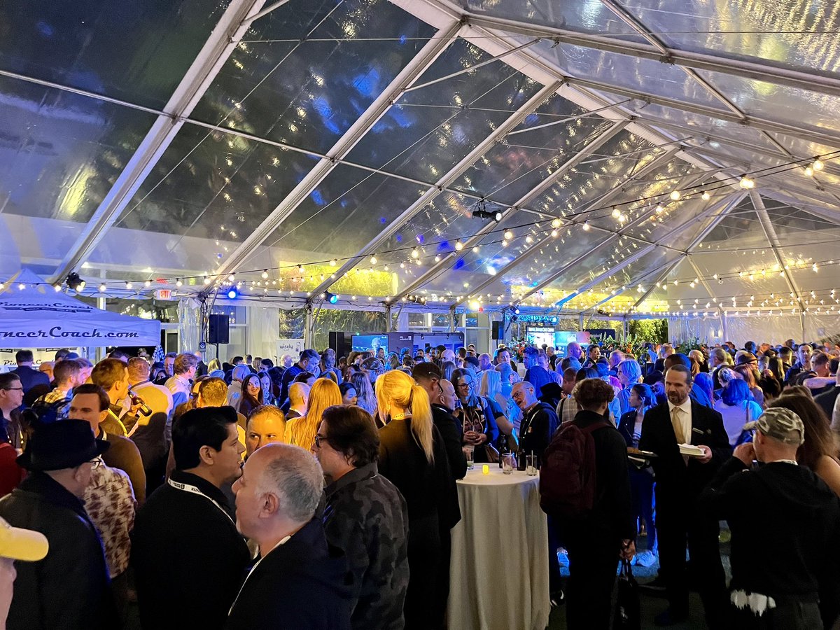 Opening night reception jammed with who’s who in Live Event Production #Concerts #LiveEvents #Touring #PollstarLive @Pollstar