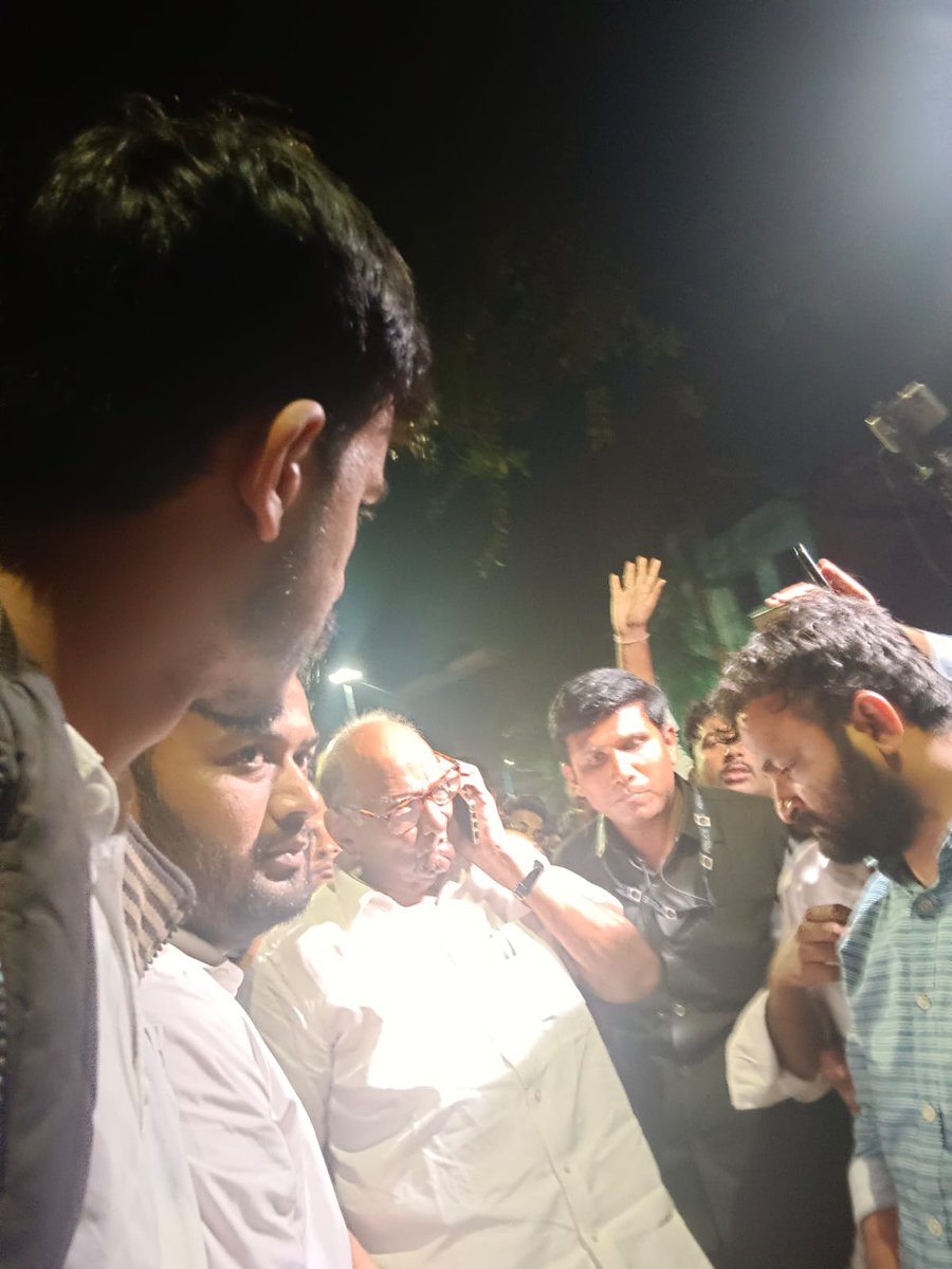 Ni3KumarSpeaks's tweet photo. सर्व विद्यार्थी जोपर्यंत निर्णय होत नाही तोपर्यंत बेमुदत आमरण उपोषणावर ठाम आहोत.....
#MPSC #postponeDescriptive 
#राज्यसेवा2023
#PuneNews 
#MPSC_आंदोलन
#MPSC2025
#MPSCStudentProtest
#mpsc2023
@Dev_Fadnavis 
@mpsc_office
@CMOMaharashtra 
@mieknathshinde 
@DrSEShinde 
@RRPSpeaks https://t.co/z3n06Y2cRt