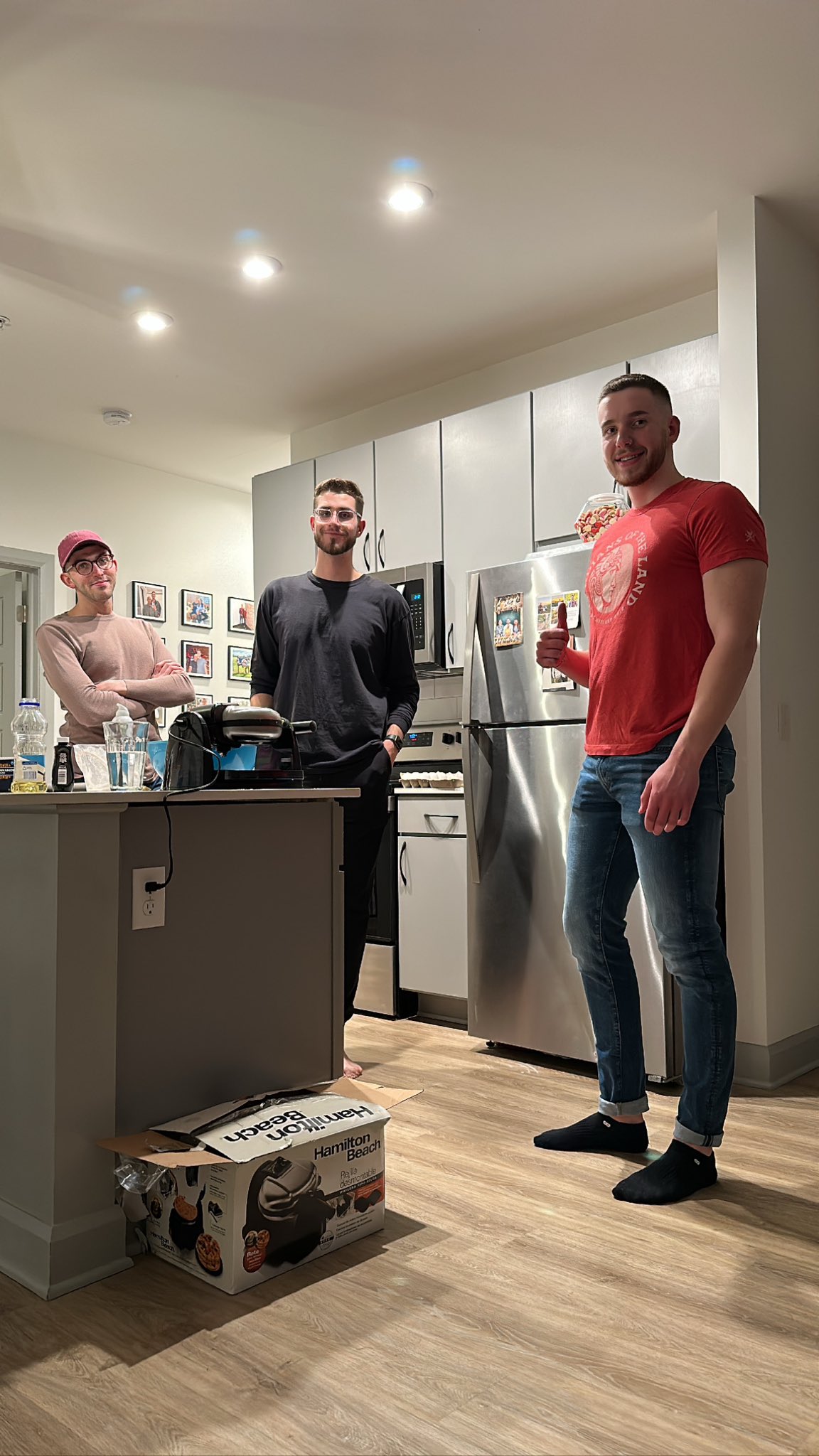 FpirvIUXgAEHVTC?format=jpg&name=large