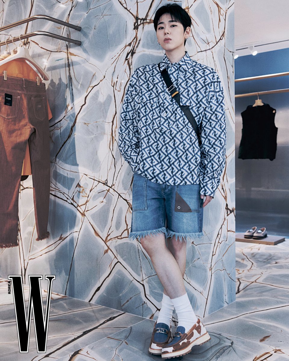 Zico_Square's tweet photo. 🩵

#ZICO #지코 #우지호
#펜디 #FENDI #PalazzoFendiSeoul https://t.co/2A91mSbzuh