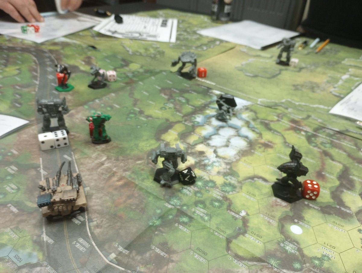 MichaelBacalzo's tweet photo. #Battletech escort mission @MoonDragonGame5 with #BossMan #Boxcars #Iceman #HoneyBadger #NameRedacted #YoursTruly https://t.co/Xje74AD0lw