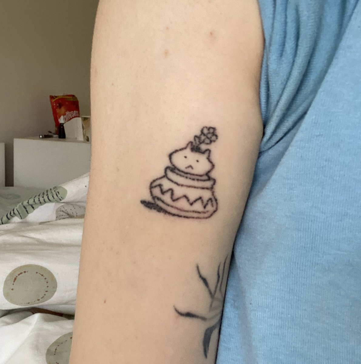 「poked a lil guy yday on a friend :3 」|jo @ TCAFのイラスト