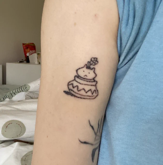 poked a lil guy yday on a friend :3 
