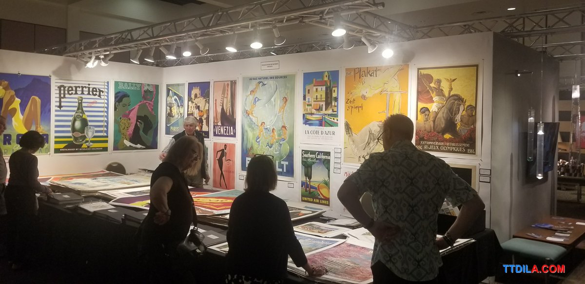 ModernismWeek's tweet photo. "Art, and hard to find furniture that stood out was down every row and around every corner. Stuff to turn your head and go, 'Oh, what's that?'" 

A fun recap of @PalmSpringsMOD by @ThingstodoinLA1: https://t.co/NgwMIdw8PI https://t.co/G81TKSQmUL