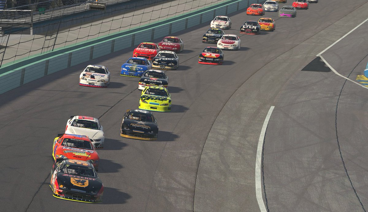 ToadRacing's tweet photo. @PaducahBazooka @DadlerTime @moppenheimer @hekkcat And @DadlerTime led his 1st @VARCRacing laps ! https://t.co/wdujqhwCMa