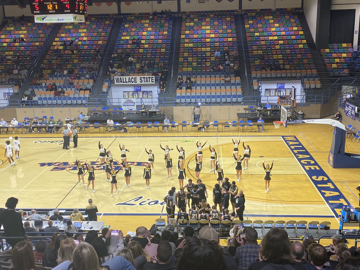 JennWarhurst's tweet image. Another final for this senior. @GoldenTigersBKB made it to the regional tournament. Didn’t get the W but no doubt @warhurst_conner left it all on the court. Couldn’t love you more 🖤💛🏀💛🖤 #forevergolden